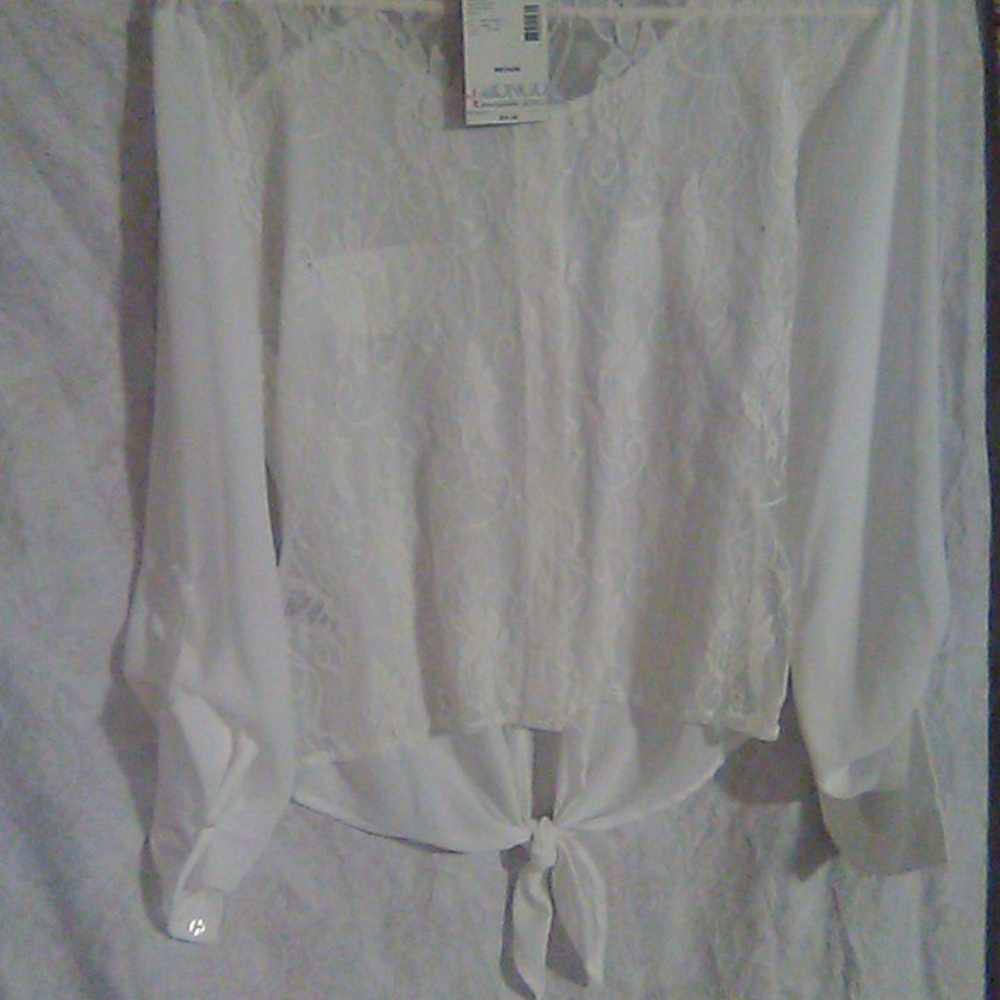 Dressy long sleeve shirt